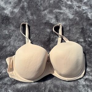 🤍🌸Victoria's Secret Wear Everywhere T-Shirt Bra🌸🤍